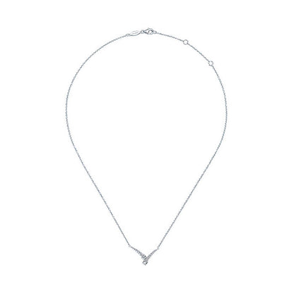 14k White Gold Diamond Fashion Necklace