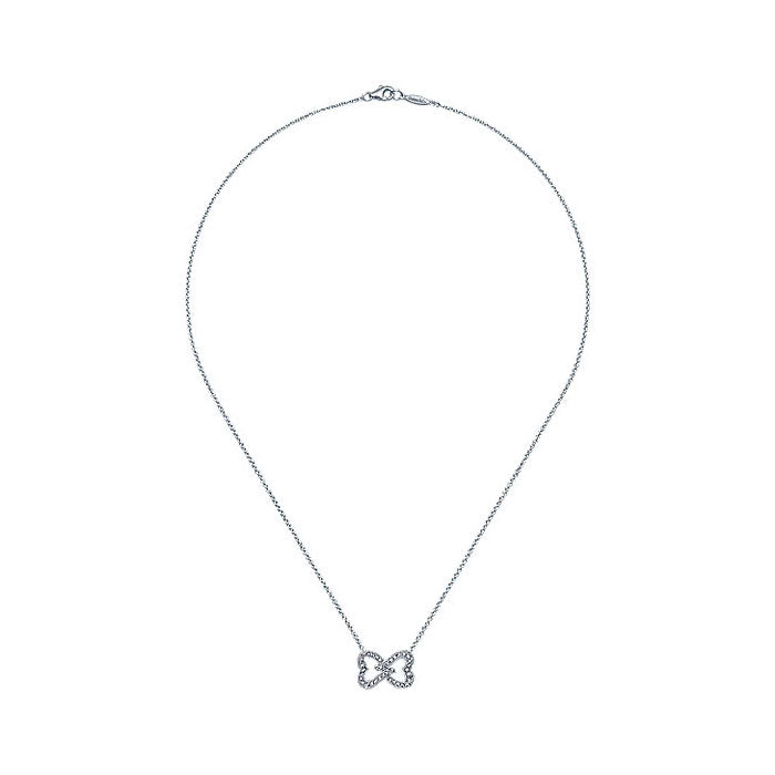 14k White Gold Diamond Heart Necklace