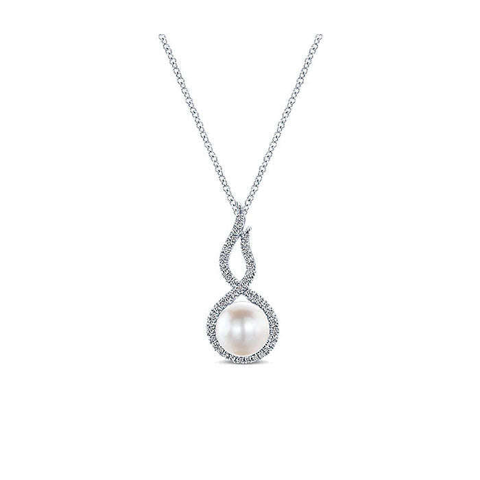 14k White Gold Diamond Pearl Fashion Necklace
