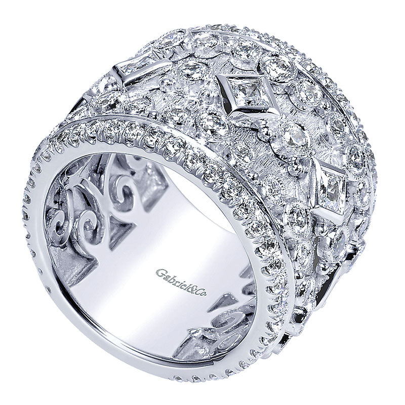 Anniversary Band 18k White Gold Diamond Fancy