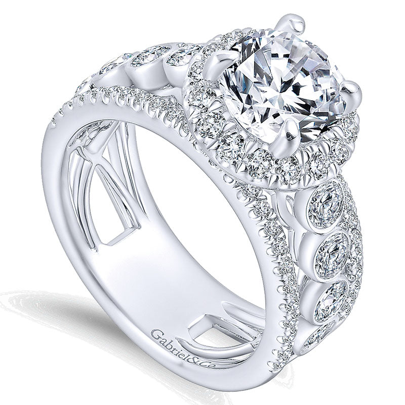 Engagement Ring 18k White Gold Diamond Halo