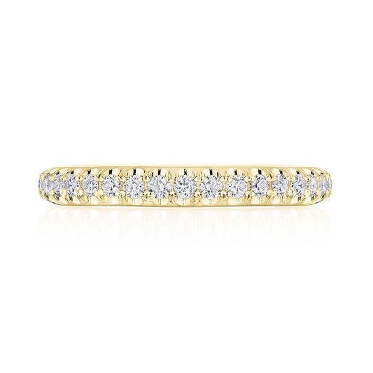 Single Row Pav�� Wedding Band