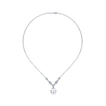 14k White Gold Diamond Pearl Fashion Necklace