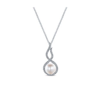 14k White Gold Diamond Pearl Fashion Necklace